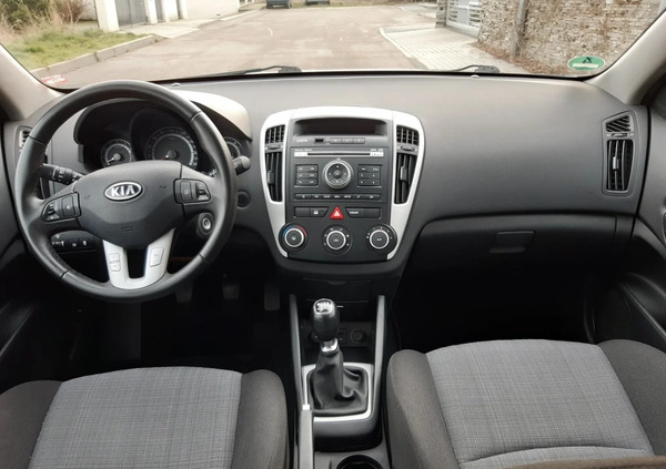 Kia Ceed cena 23999 przebieg: 127190, rok produkcji 2010 z Gdynia małe 29